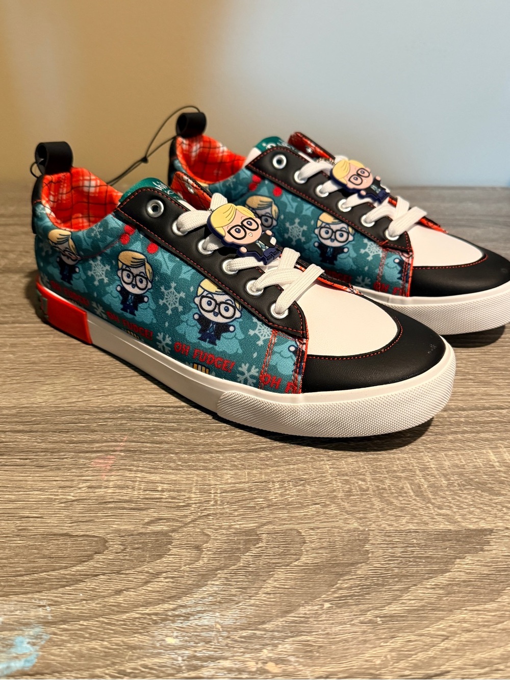 Men’s A Christmas Story Low Top Sneakers size 10.5